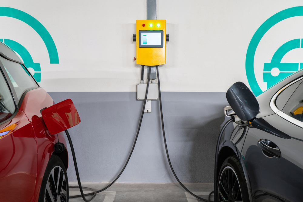 Kan ik twee auto's met één laadpaal laden?